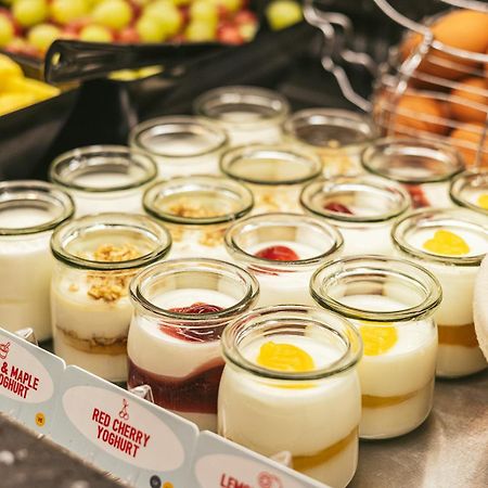 Point A Kensington Olympia Hotel Лондон Екстериор снимка