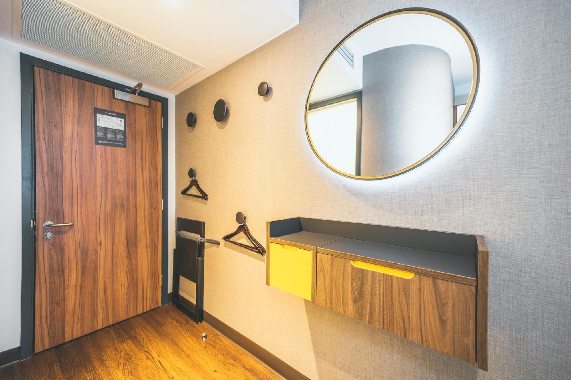 Point A Kensington Olympia Hotel Лондон Екстериор снимка
