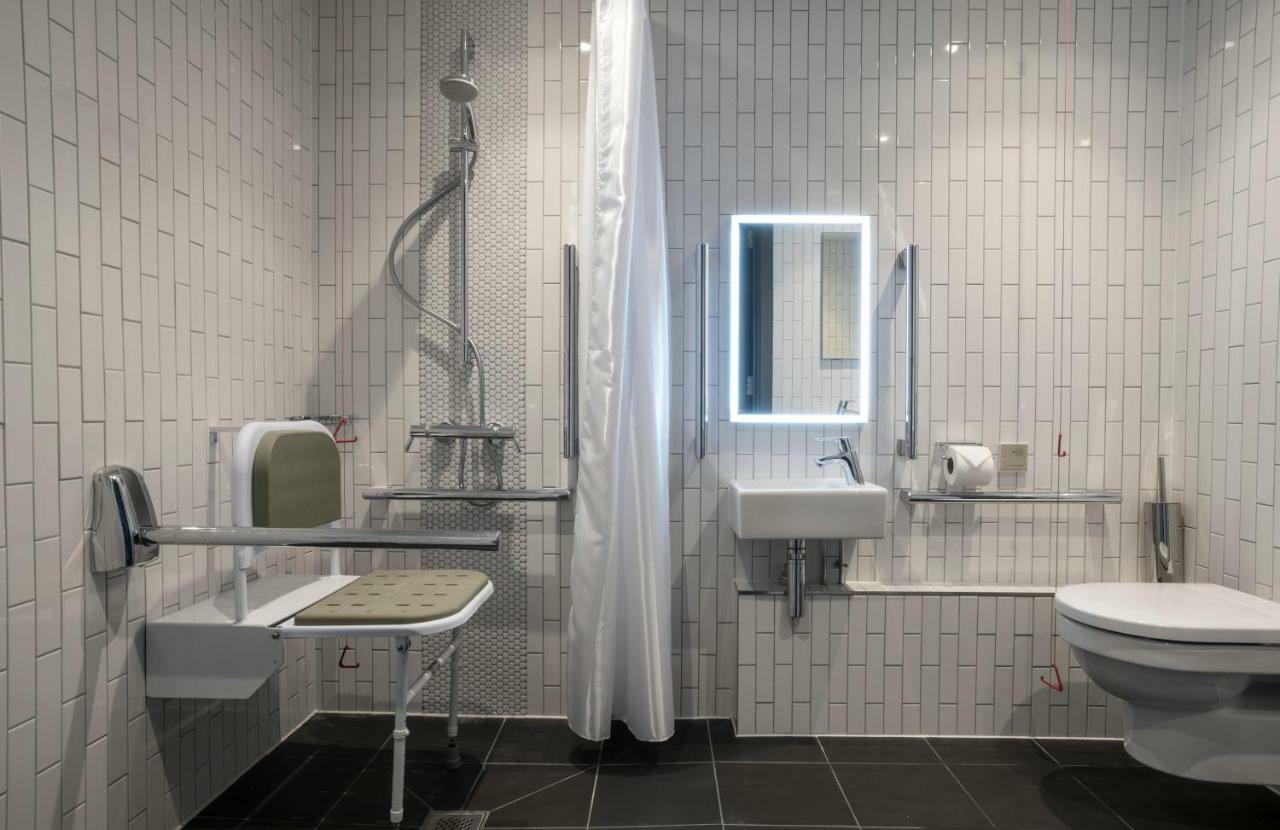 Point A Kensington Olympia Hotel Лондон Екстериор снимка